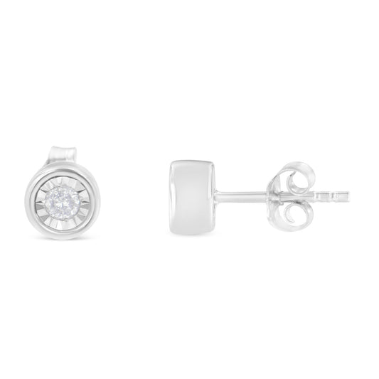 Pendientes tipo barril con bisel engarzado tipo milagro de plata esterlina .925 con diamantes redondos de talla brillante de 1/5 Cttw, casi incoloros (color I-J, claridad I2-I3)