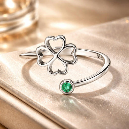 Anillo de trébol de cuatro hojas de plata de ley 925 con pavé de circonitas cúbicas - 0,15 cm de ancho