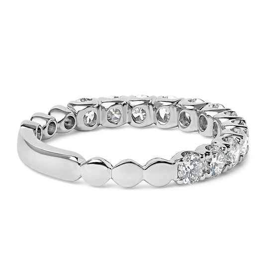 Alianza de boda de oro blanco de 14 quilates con diamantes redondos de 1,00 quilates engastados con garras