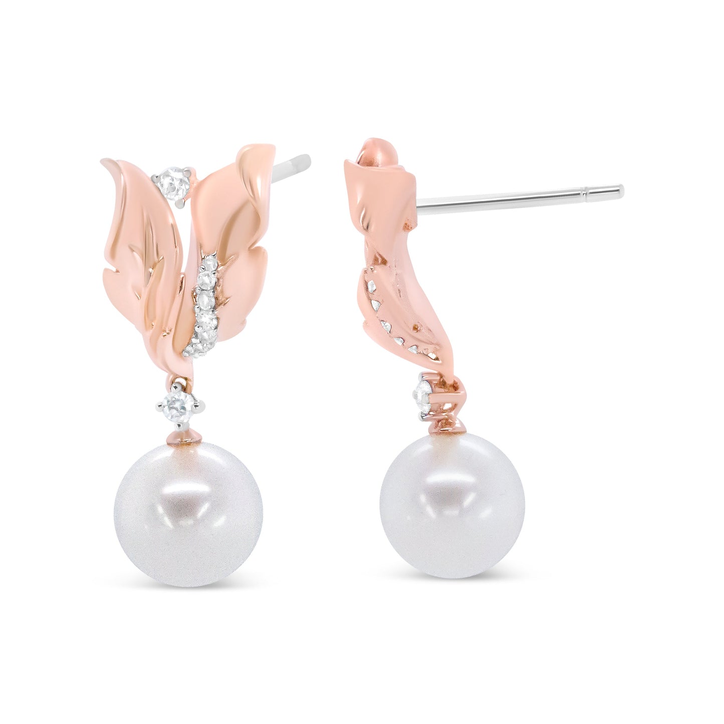 Pendientes de botón colgantes florales de oro rosa de 14K con diamantes redondos de 1/6 Cttw y perlas redondas de 8mm (color H-I, claridad I1-I2)