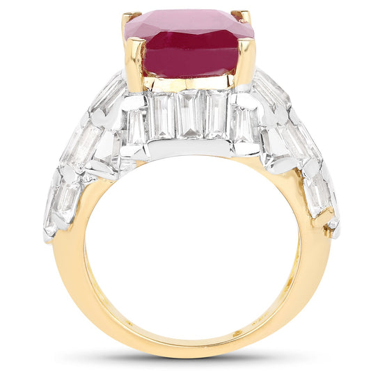 Anillo de plata de ley .925 chapado en oro amarillo de 14 quilates con rubí relleno de cristal de 10.76 quilates y topacio blanco