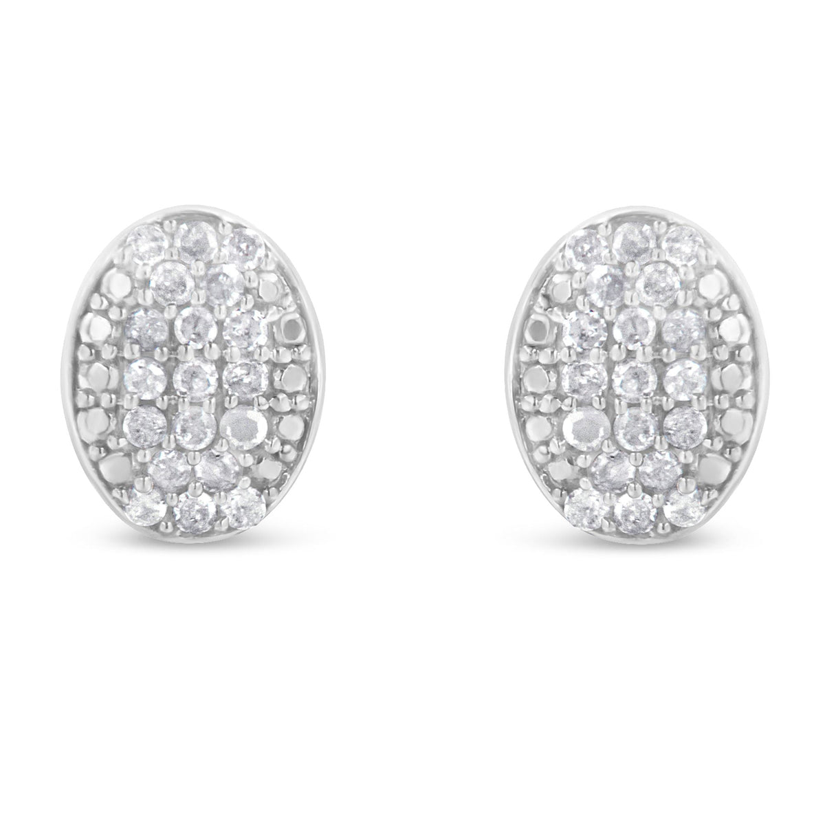 Pendientes de racimo ovalados con diamantes redondos de plata de ley (1/2 cttw, color I-J, claridad I2-I3)
