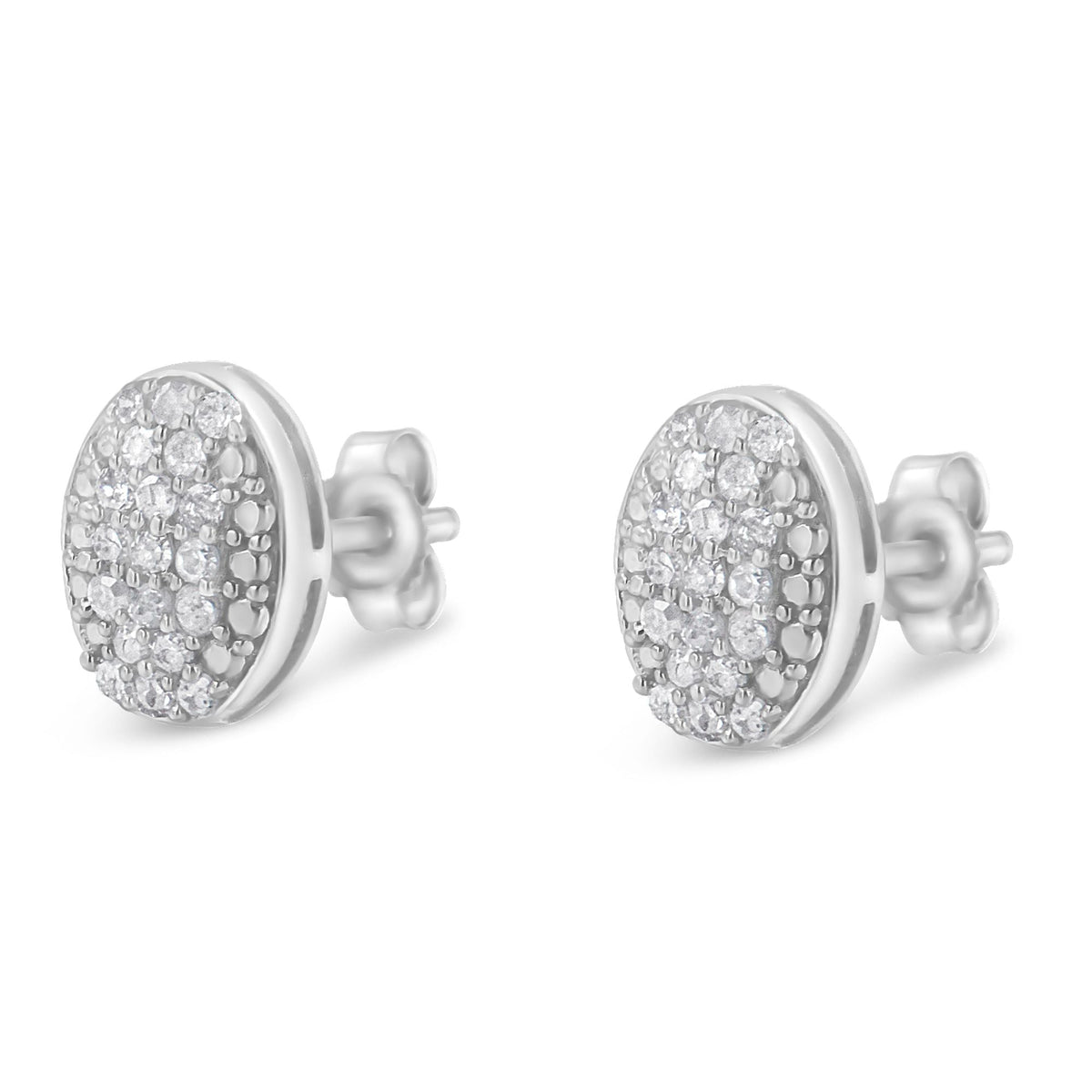 Pendientes de racimo ovalados con diamantes redondos de plata de ley (1/2 cttw, color I-J, claridad I2-I3)