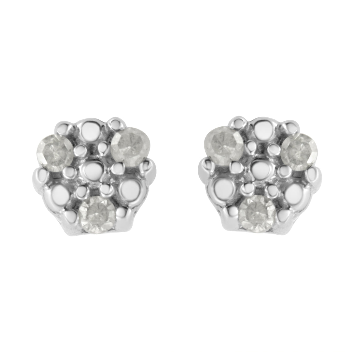 Pendientes de tuerca de plata esterlina .925 con 1/10 cttw de diamantes redondos en engaste de garra (Color I-J, Claridad I3)