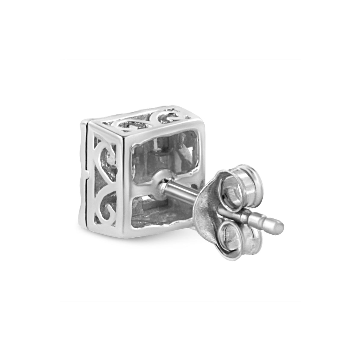Pendientes de plata de ley .925 con 1/6 quilates de diamantes invisibles con corte de princesa y montura de cuatro (Color H-I, Claridad I1-I2)