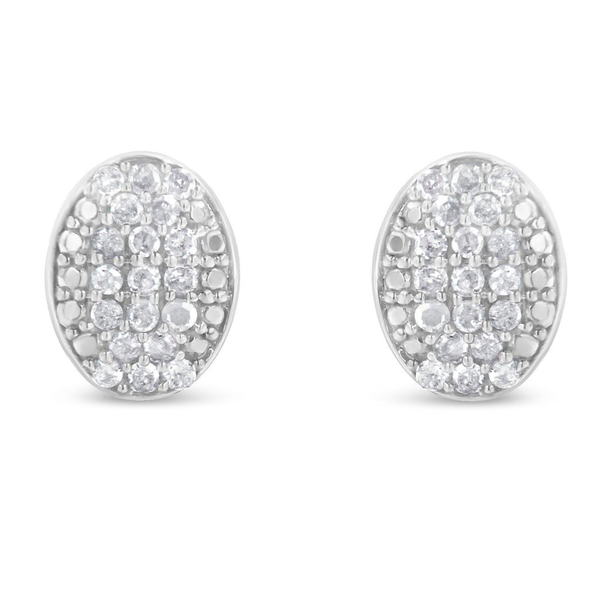 Pendientes de racimo ovalados con diamantes redondos de plata de ley (1/2 cttw, color I-J, claridad I2-I3)