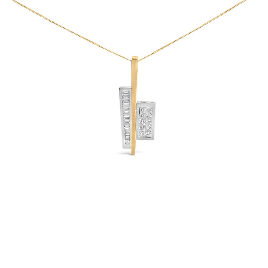 Collar con colgante en forma de llave de oro amarillo y blanco de 18 quilates con diamantes talla princesa y baguette de 1,87 quilates en total (color H-I, claridad SI1-SI2) y 45,72 cm