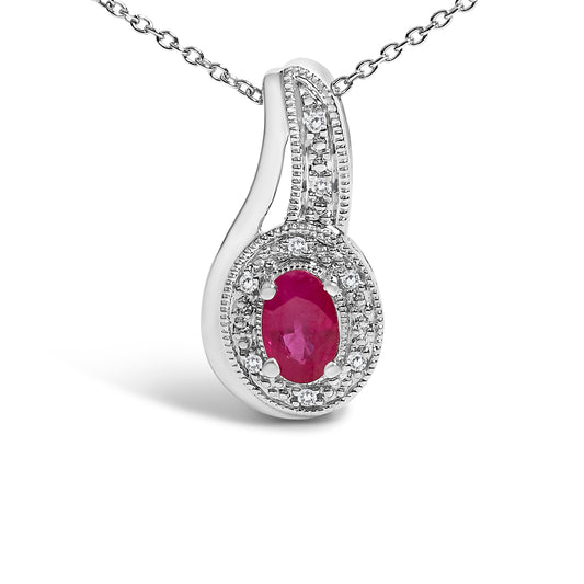 Collar con colgante de remolino milgrain de plata de ley .925 con rubí rojo y acentos de diamante - 18 pulgadas
