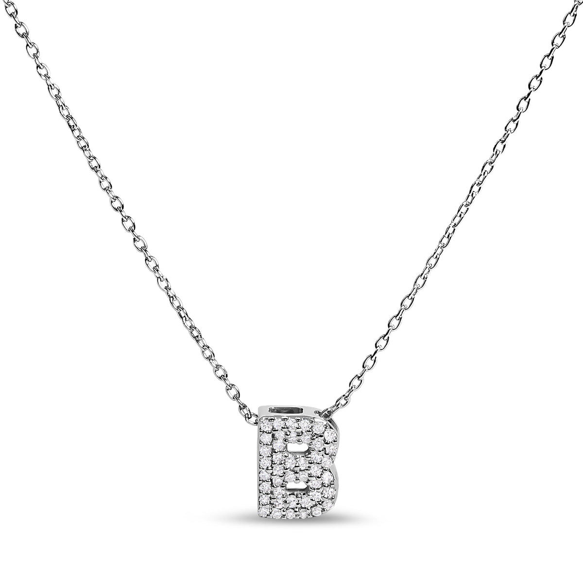 Collar con colgante de burbuja con inicial "A" y acento de diamantes en oro blanco de 10K