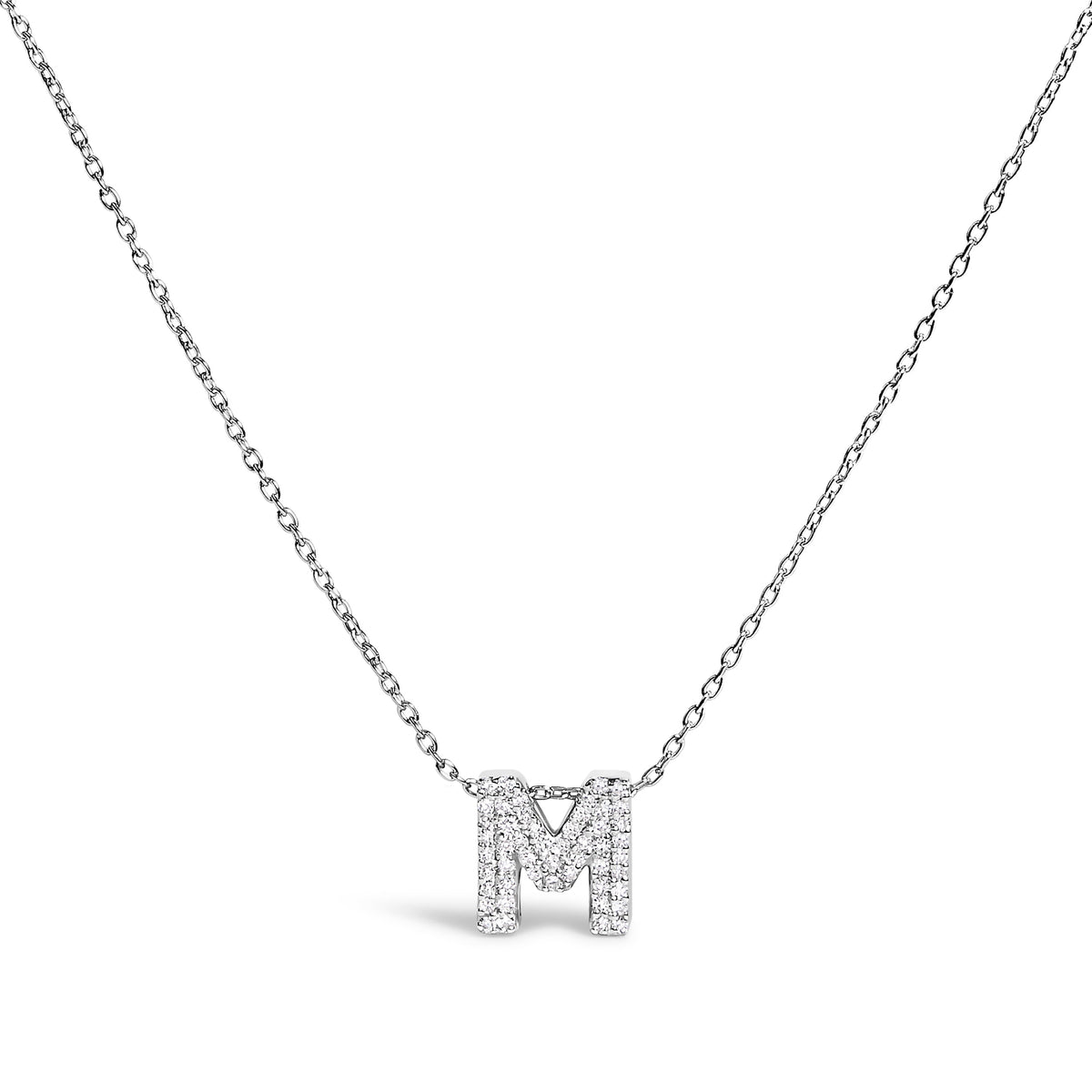 Collar con colgante de burbuja con inicial "A" y acento de diamantes en oro blanco de 10K
