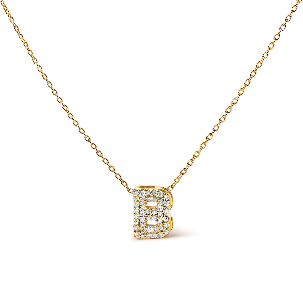 Collar con colgante de burbuja con inicial "A" y acento de diamantes en oro blanco de 10K