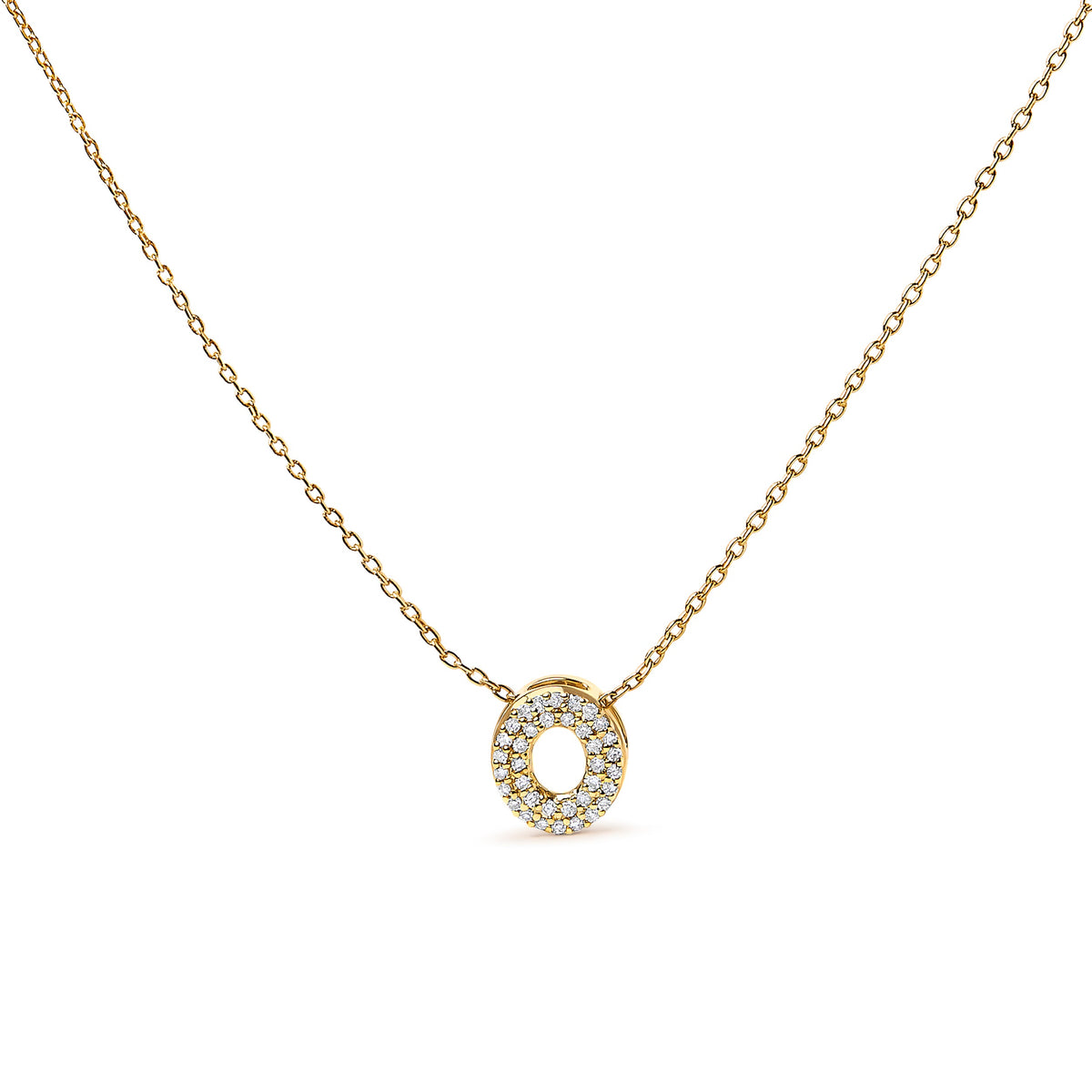 Collar con colgante de burbuja con inicial "A" y acento de diamantes en oro blanco de 10K
