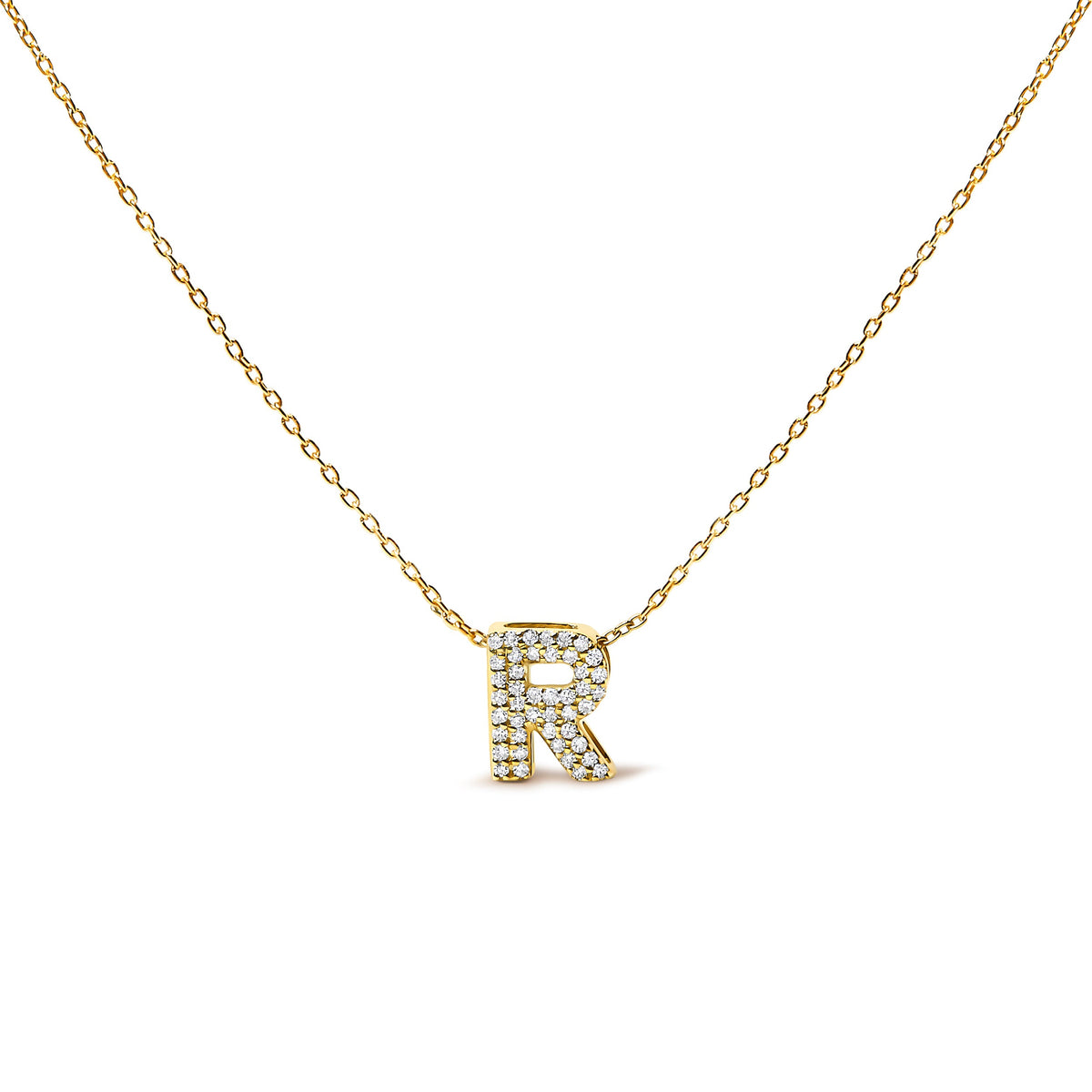 Collar con colgante de burbuja con inicial "A" y acento de diamantes en oro blanco de 10K
