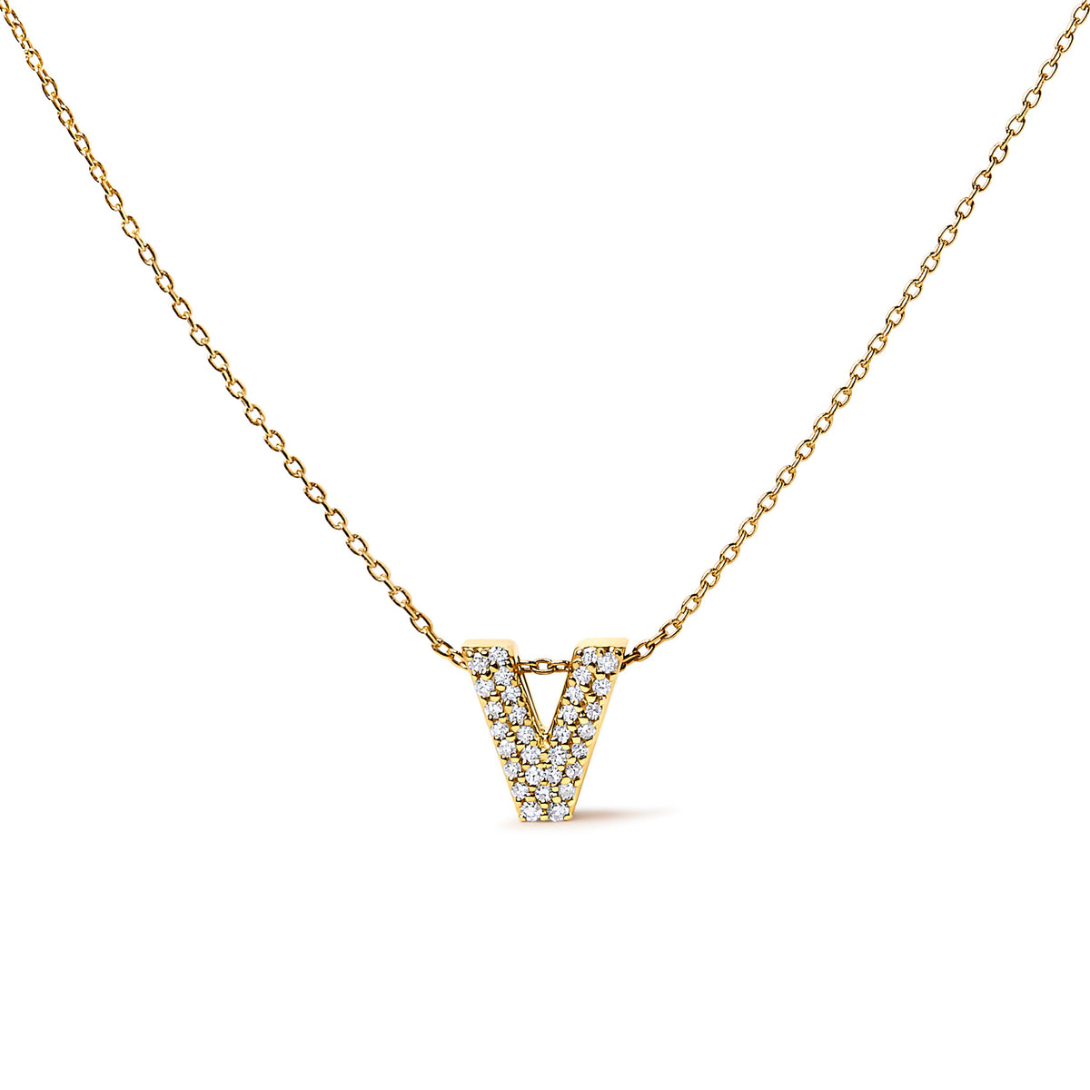Collar con colgante de burbuja con inicial "A" y acento de diamantes en oro blanco de 10K