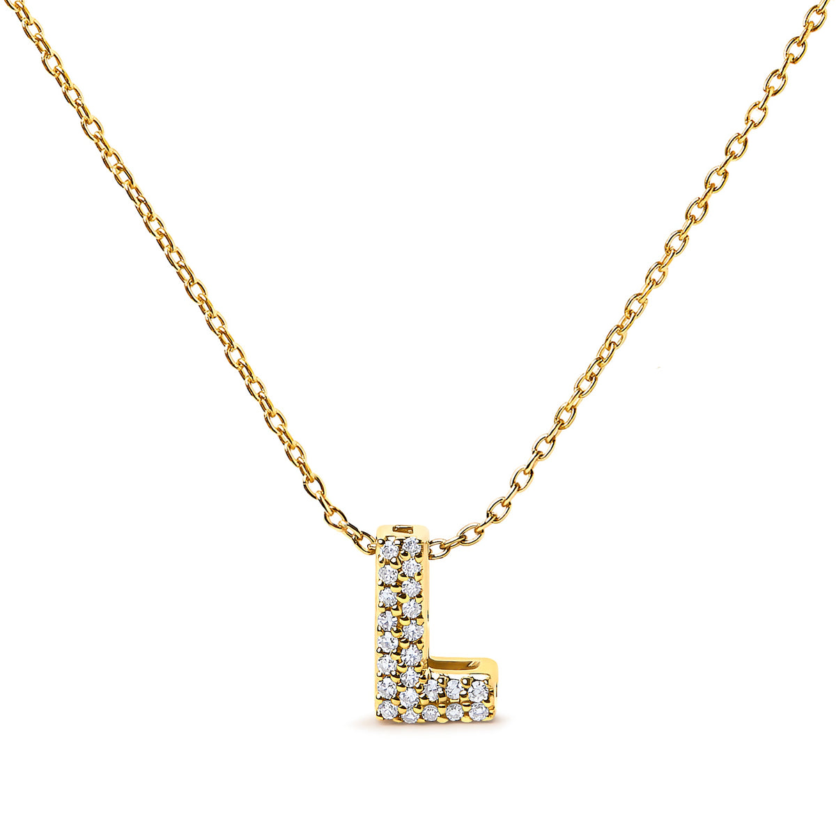 Collar con colgante de burbuja con inicial "A" y acento de diamantes en oro blanco de 10K