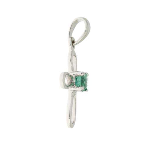 Colgante religioso de cruz con esmeralda de .19ct en oro blanco de 10KT