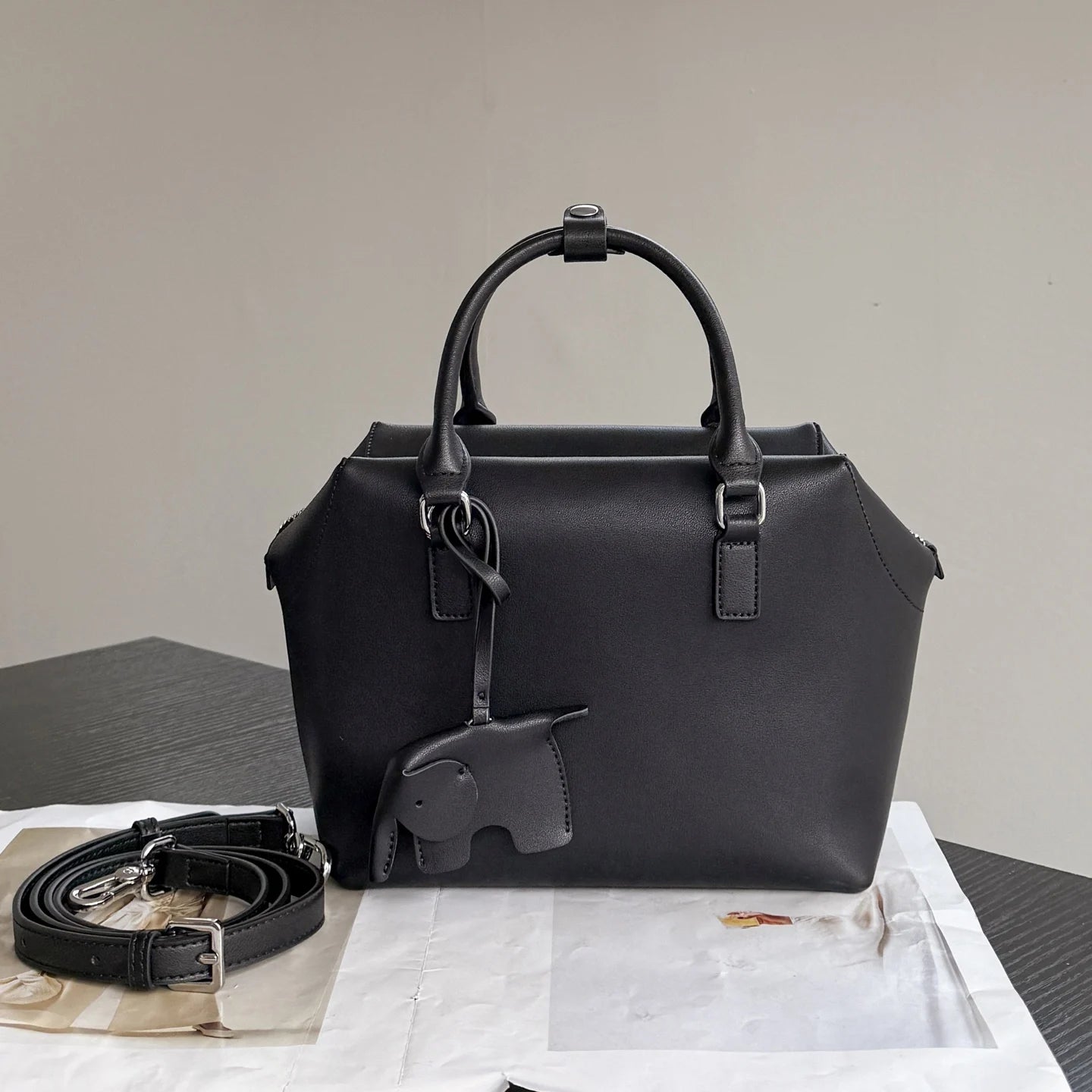 High-Quality Genuine Leather Fashion Designer Handbag | Retro Bowling Shoulder Bag | Large Capacity Customizable Crossbody Bag | Waterproof All-Season Women's Tote Luxegan