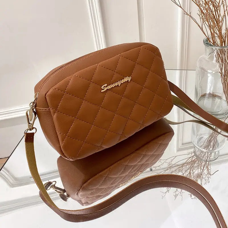 Trendy Lingge Embroidery Canvas Camera Crossbody Bag | Fashion Chain Tassel Small Messenger Bag for Women Luxegan