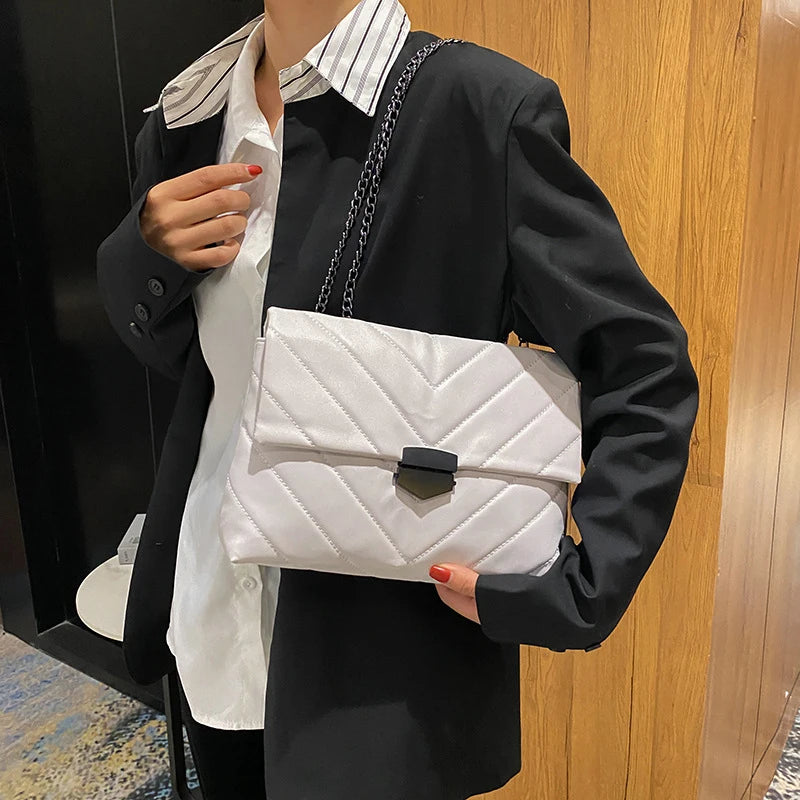 New Lingge Design Women Shoulder Bag | Crossbody Handbag for Female Leisure Large Capacity Chain Underarm Messenger Bag Luxegan