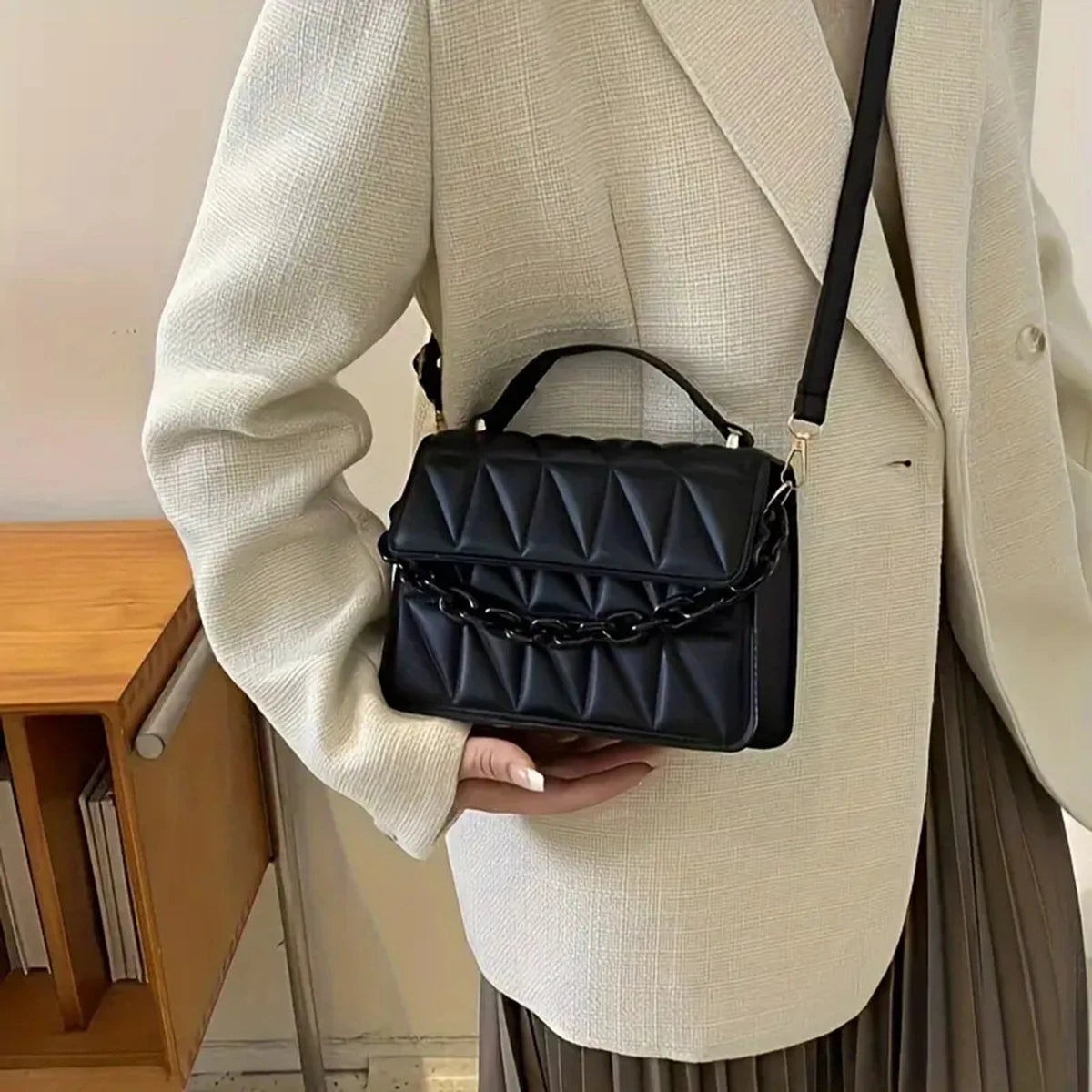 Diamond Chain Handbag Women's | Fashion Retro Embossed Small Square Bag & Single Shoulder Crossbody Bag Luxegan