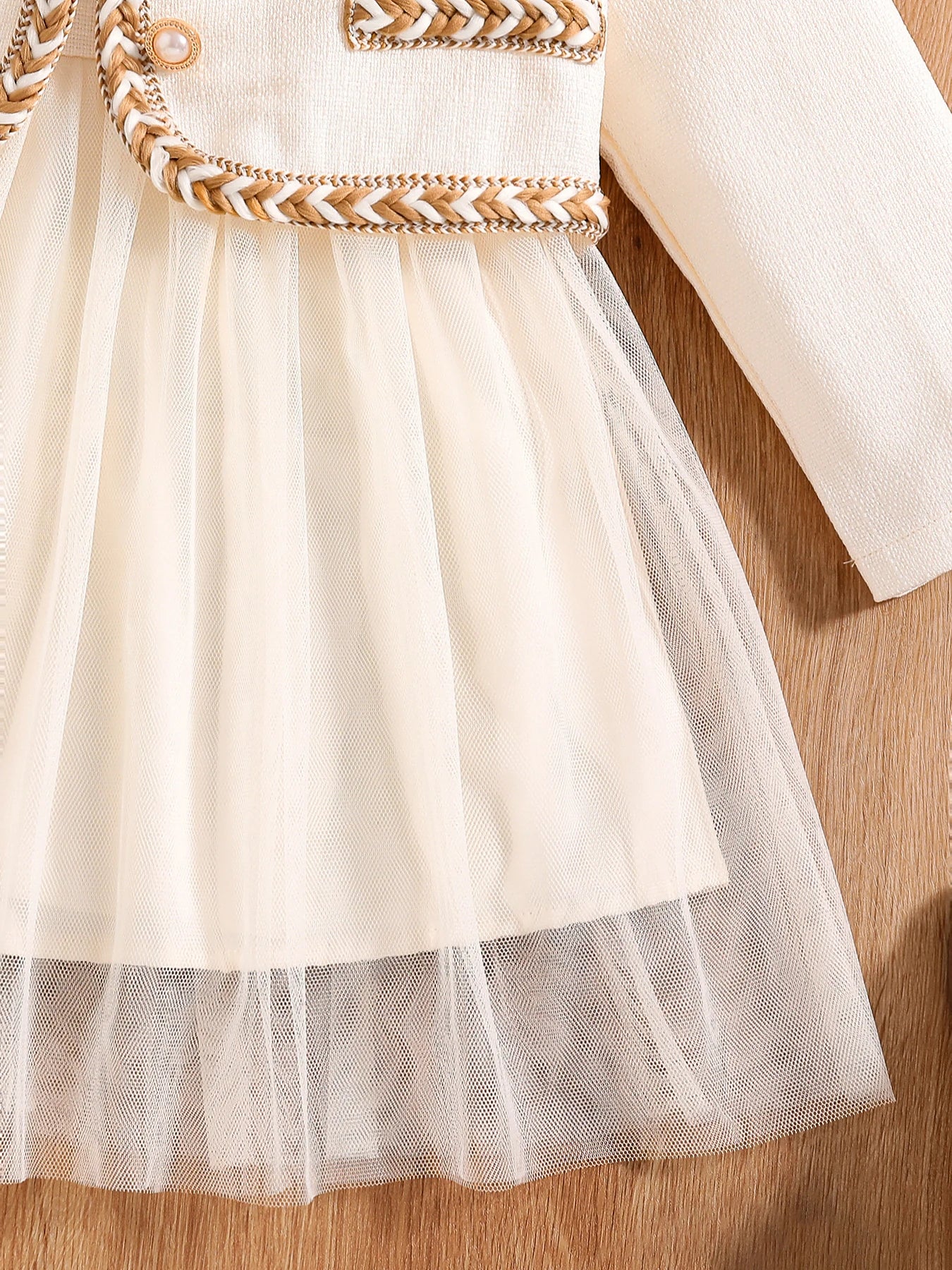 Girls' Autumn Fluffy Princess Dress | Cute White A-Line Tulle Party Gown | Three-Quarter Sleeve Knee-Length Toddler Birthday Outfit for 4-6 Years Luxegan