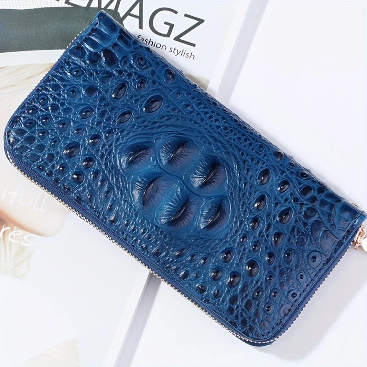 Crocodile Pattern Leather Wallet - Phone Clutch & Card Organizer for Women - Stylish Handbag with Compartments Luxury lighters