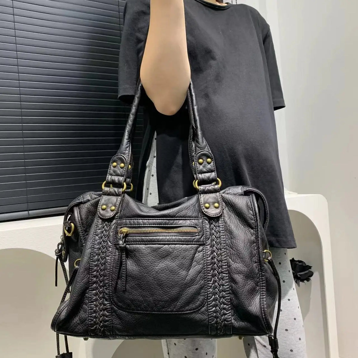 Y2K Spicy Girl Washed Leather Motorcycle Bag | Vintage Soft PU Leather Shoulder Bag | Large Capacity Hip-Hop Crossbody Tote with Multi-Pocket Detail Luxegan