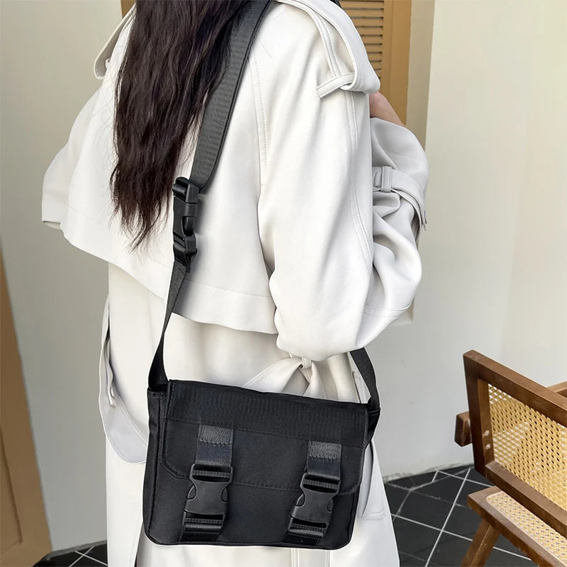 New style trendy casual crossbody bag, version stylish shoulder bag, versatile small and unique messenger bag Luxegan