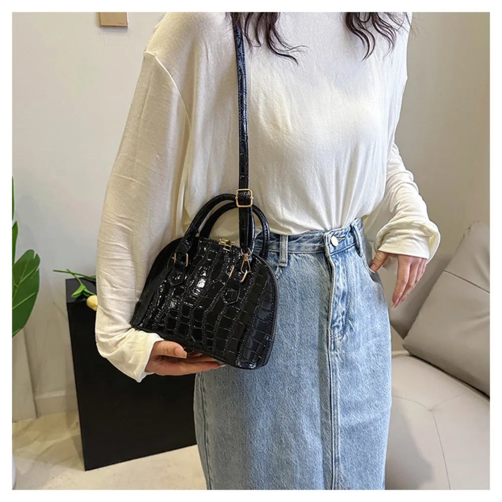 Retro Fashion PU Leather Shoulder Bag | New Women's Waterproof Crocodile Pattern Versatile Crossbody Bag Luxegan