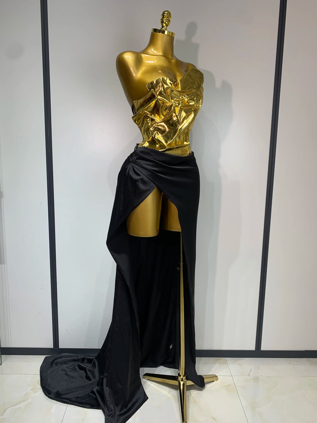 Women's New Arrival Gold Color Sexy 2-Piece Dress Set | Laced-Up Chest-Wrapping Top & Long Skirt | Celebrity Elegant Evening Party Gown | Premium Non-Woven Slim Fit Floor-Length Sheath Vestido Luxegan