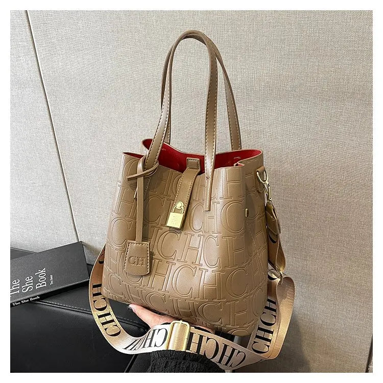 Women's New Large-Capacity Bucket Bag | Winter Fashion Letter Printing Temperament Versatile Messenger Bag Luxegan