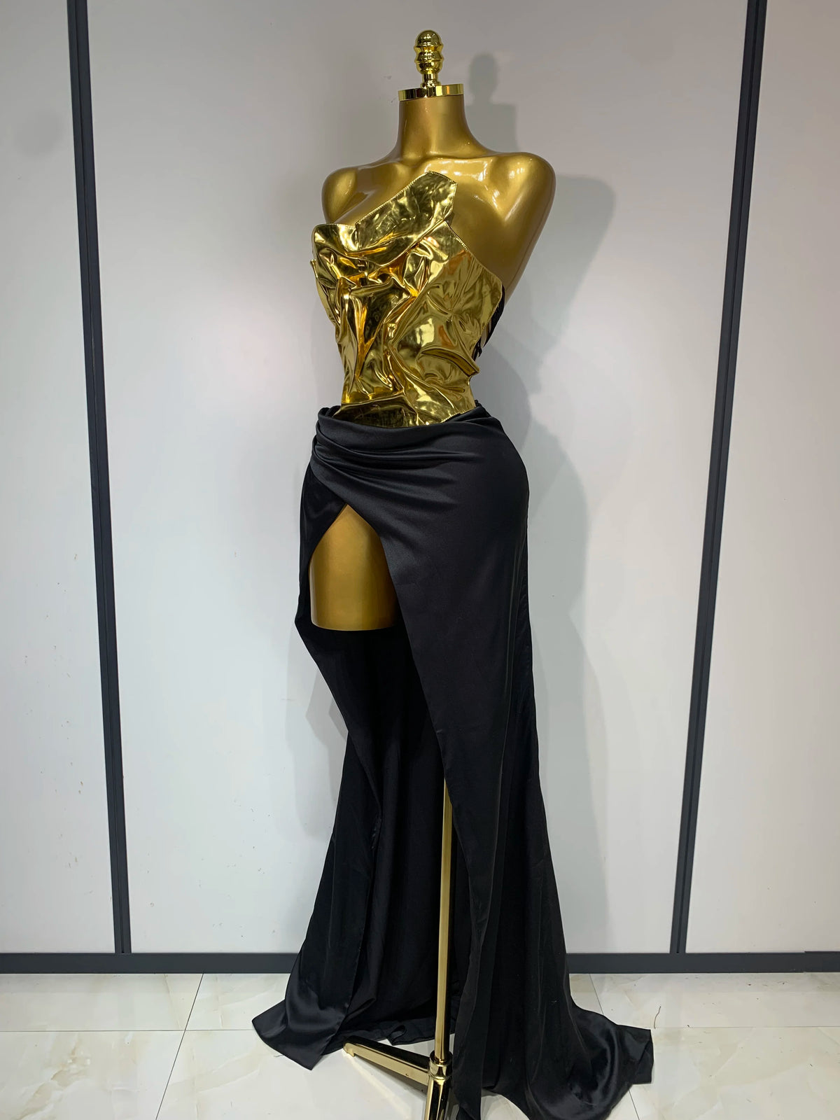 Women's New Arrival Gold Color Sexy 2-Piece Dress Set | Laced-Up Chest-Wrapping Top & Long Skirt | Celebrity Elegant Evening Party Gown | Premium Non-Woven Slim Fit Floor-Length Sheath Vestido Luxegan