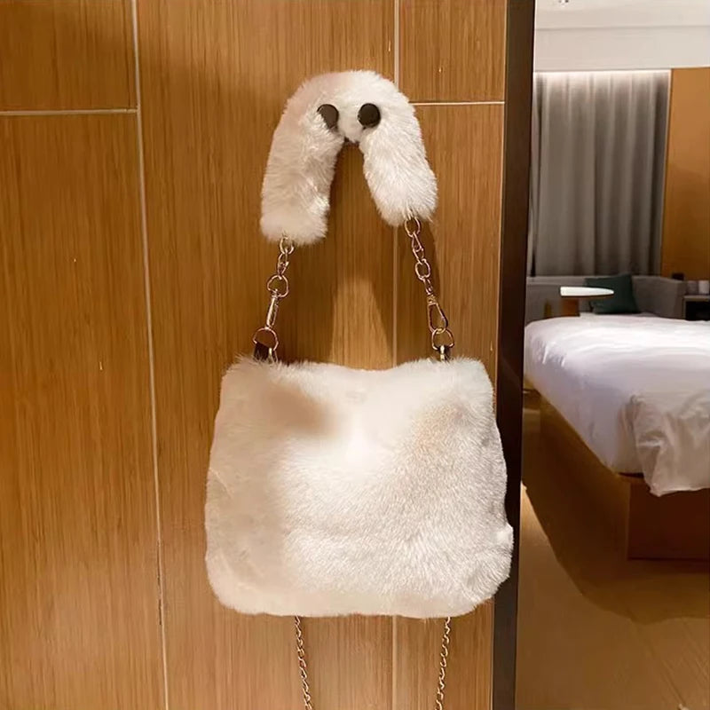 Plush Faux Fur Winter Tote Bag | Casual Fluffy Crossbody & Shoulder Bag | Fashionable Soft Chain Handbag for Girls | Trendy Winter Faux Fur Flap Purse for Women Luxegan