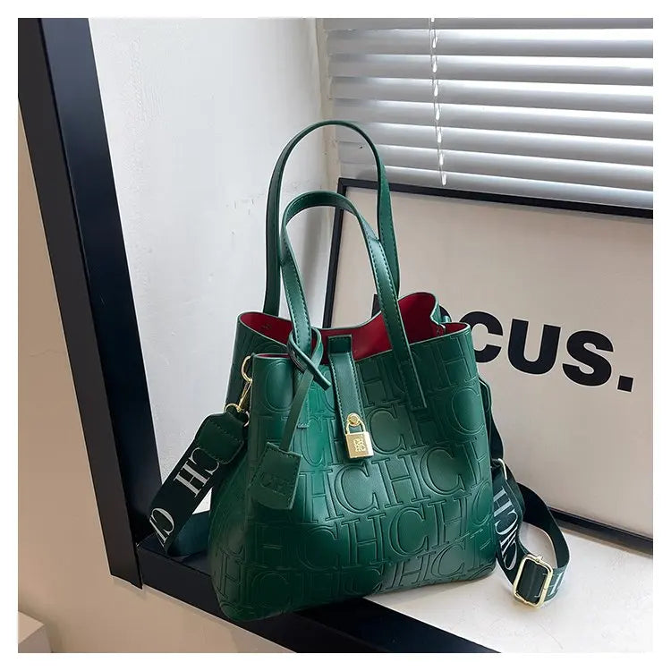 Women's New Large-Capacity Bucket Bag | Winter Fashion Letter Printing Temperament Versatile Messenger Bag Luxegan