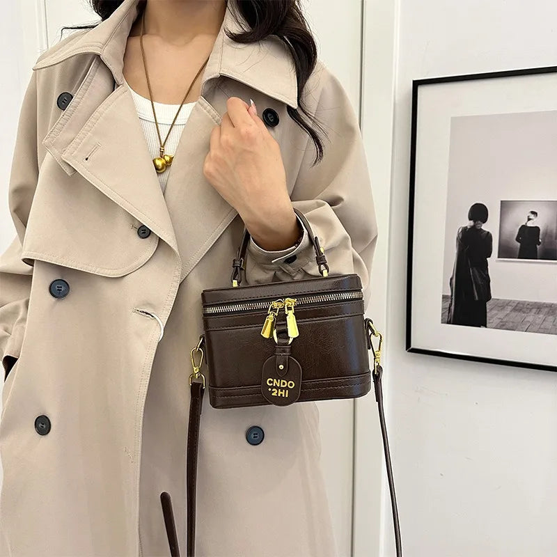 New Retro Versatile Shoulder Bag | High-End Casual Oblique Span Women's Hand Bucket Bag (Fashionable Crossbody) Luxegan