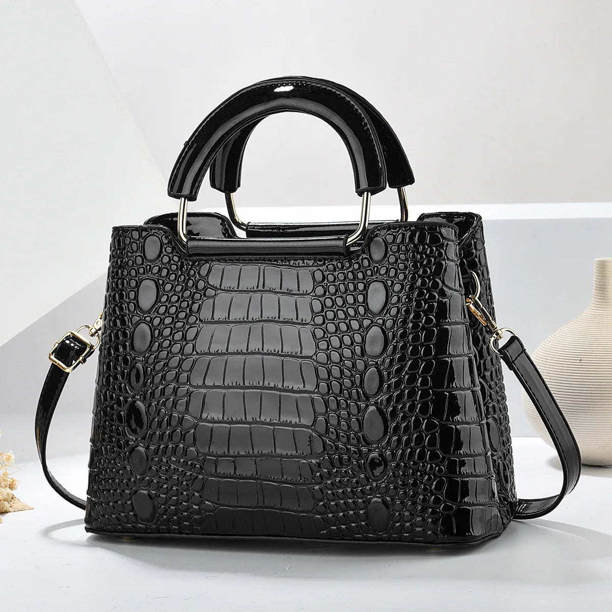 High-Quality Leather Luxury Handbags | Designer Women's Crossbody & New Shoulder Bags Luxegan