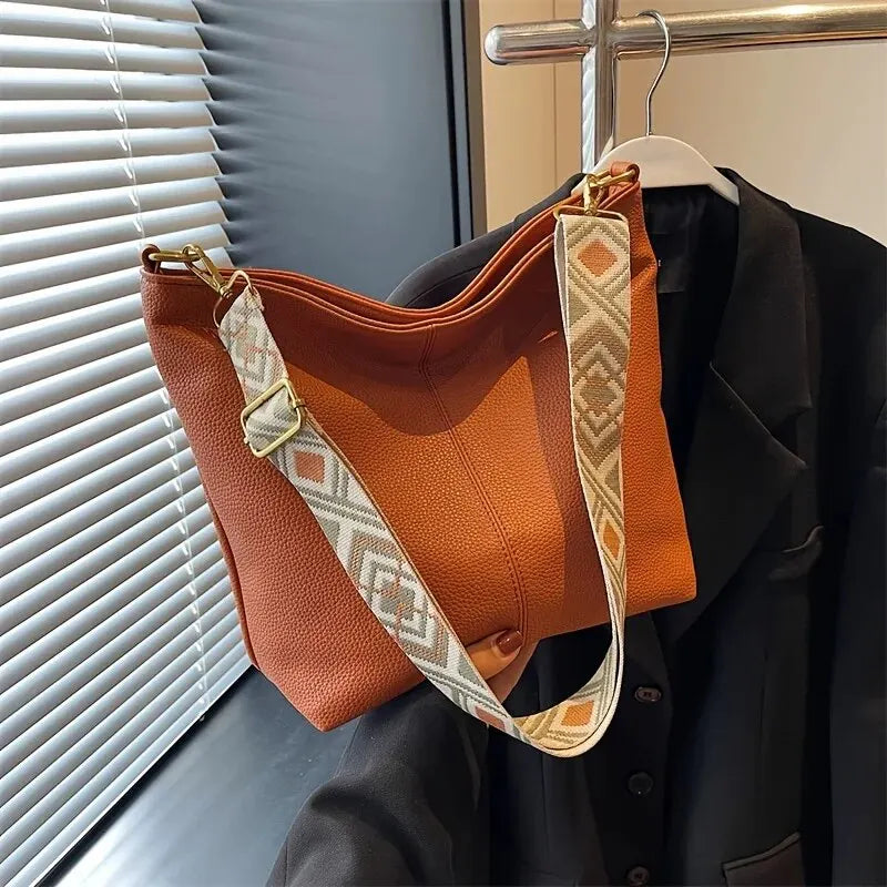 Simple Large-capacity PU Leather Crossbody Bag | Fashion Soft Texture Shoulder Handbag | Multi-functional Commuter Bucket Bag (Women) Luxegan