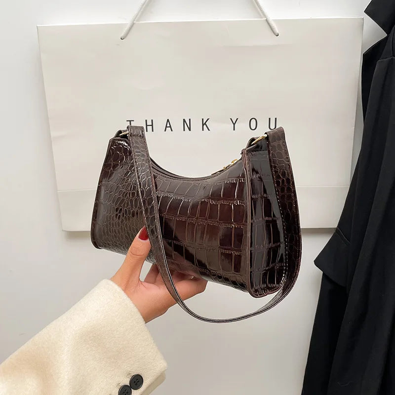 Fashion Exquisite Shoulder Bag | Retro Casual Women's Tote & Female Leather Solid Color Chain Handbag (Small Square Armpit Bag) Luxegan