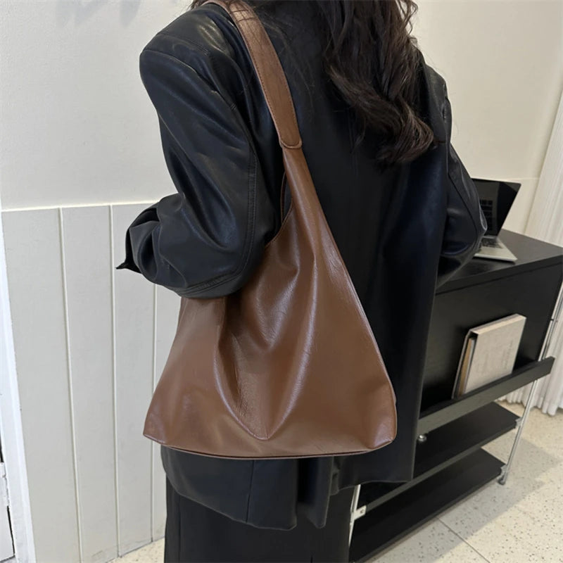 Vintage Soft PU Leather Ladies Shoulder Bag | Commuter Large Handbag & Women's Versatile Tote Underarm Bag (Quality Design)