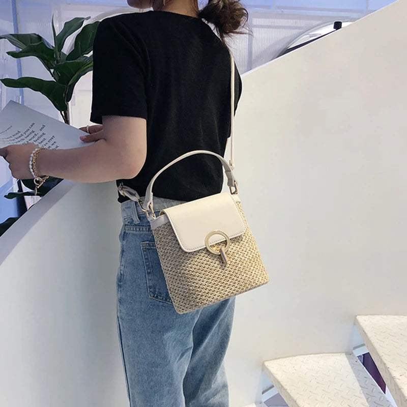 Summer Straw Bucket Bag for Women | Sophisticated Rattan Lady Travel Purse | Elegant Handmade Knitting Pattern Shoulder Bag | Fashion-Forward Straw Messenger with "Dignified" Chain Accent Luxegan