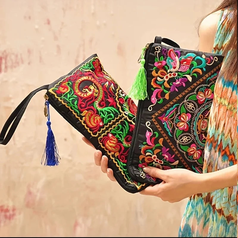 Luxury Design Flowers Clutches Pouch | Fashion Women's Wallet Wrist Handbag & Lady Vintage Envelope Phone Purse (Card Holders Pocket) Luxegan