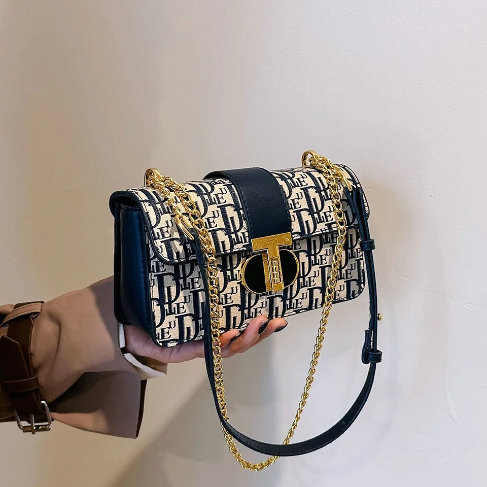 Letter Print Lock Luxury Handbags | Women's Shoulder Bags & Designer Crossbody Purses (Chain Strap Clutch Bag) Luxegan