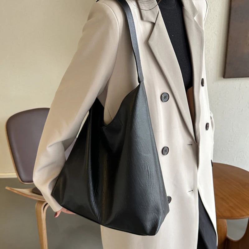 Vintage Soft PU Leather Ladies Shoulder Bag | Commuter Large Handbag & Women's Versatile Tote Underarm Bag (Quality Design)