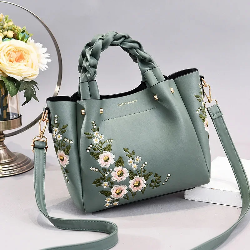 New Luxury Design Women's Pleated Tote Bag | Solid Color Underarm Handbag & Purses (Shoulder Bag, Female Retro Pouch) Luxegan