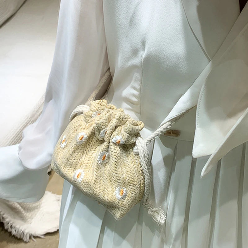 Straw Weave Bucket Bags | Rattan Women Summer Beach Shoulder Bags & Retro Mini Messenger Bag Luxegan