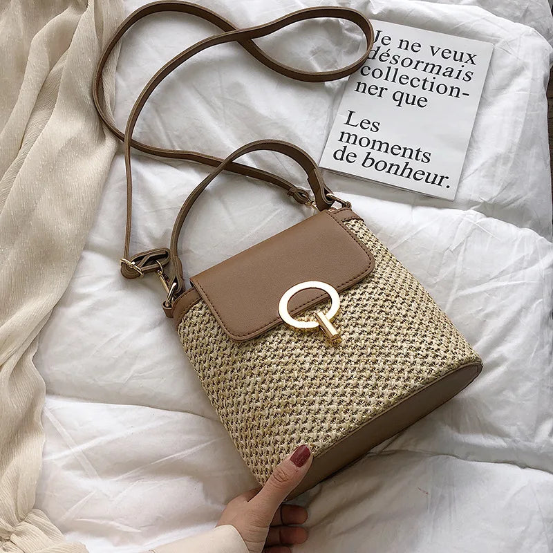 Summer Straw Bucket Bag for Women | Sophisticated Rattan Lady Travel Purse | Elegant Handmade Knitting Pattern Shoulder Bag | Fashion-Forward Straw Messenger with "Dignified" Chain Accent Luxegan