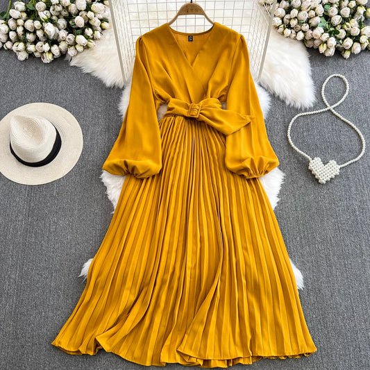 Elegant Vintage Lantern-Sleeve Dress | Sophisticated Slimming V-Neck A-Line Gown | Elegant "High-Waist Pleated" Silhouette | "Dignified" City Girl Fashion Skirt for Radiant Versatile Summer Styling Luxegan