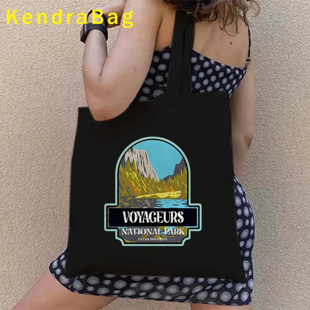 Canadian City Landscape Cotton Canvas Tote Bag | Happy Canada Day Tourist Gift | Reusable Eco-Friendly Shoulder Handbag (Women) Luxegan