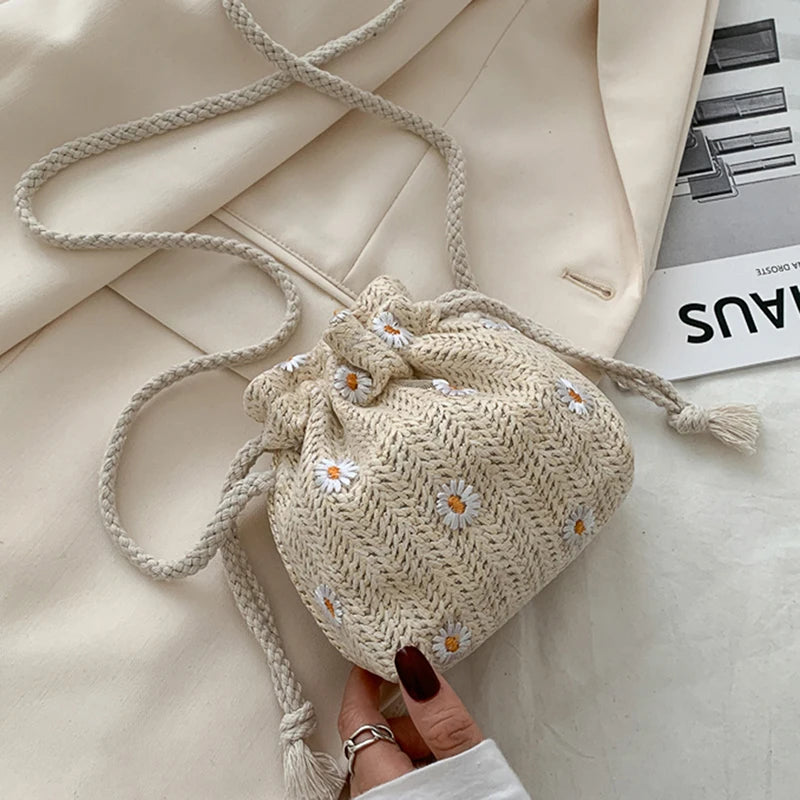 Straw Weave Bucket Bags | Rattan Women Summer Beach Shoulder Bags & Retro Mini Messenger Bag Luxegan