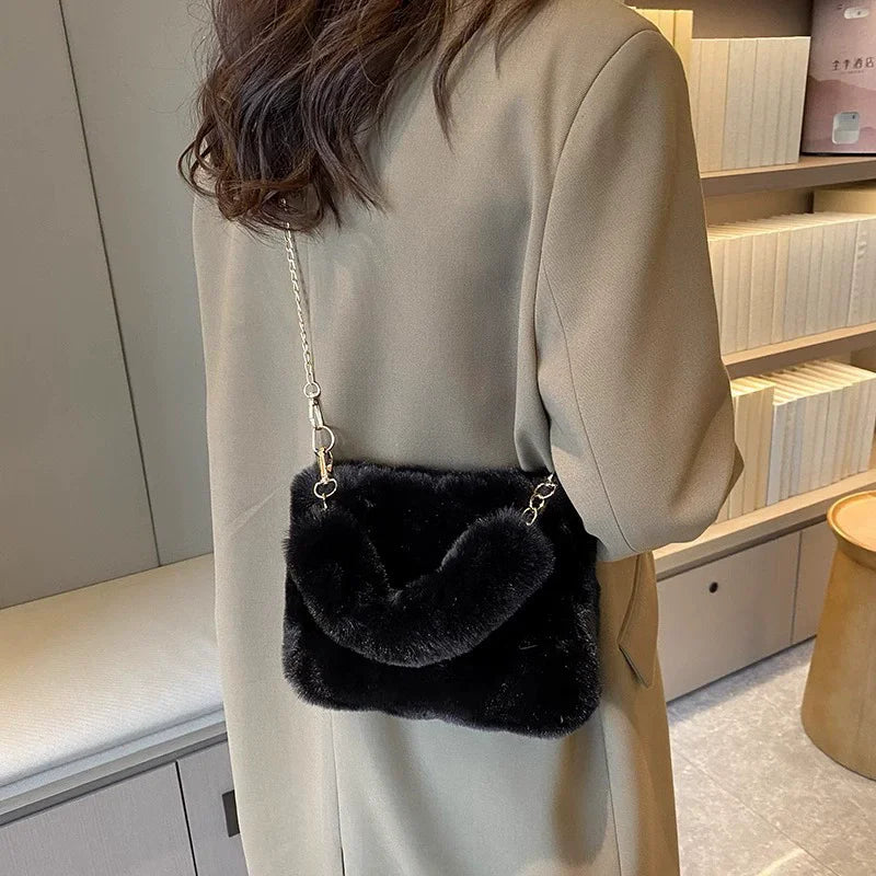 Plush Faux Fur Winter Tote Bag | Casual Fluffy Crossbody & Shoulder Bag | Fashionable Soft Chain Handbag for Girls | Trendy Winter Faux Fur Flap Purse for Women Luxegan
